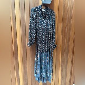 Navy, floral summer dress. Beautiful summer wedding statement.